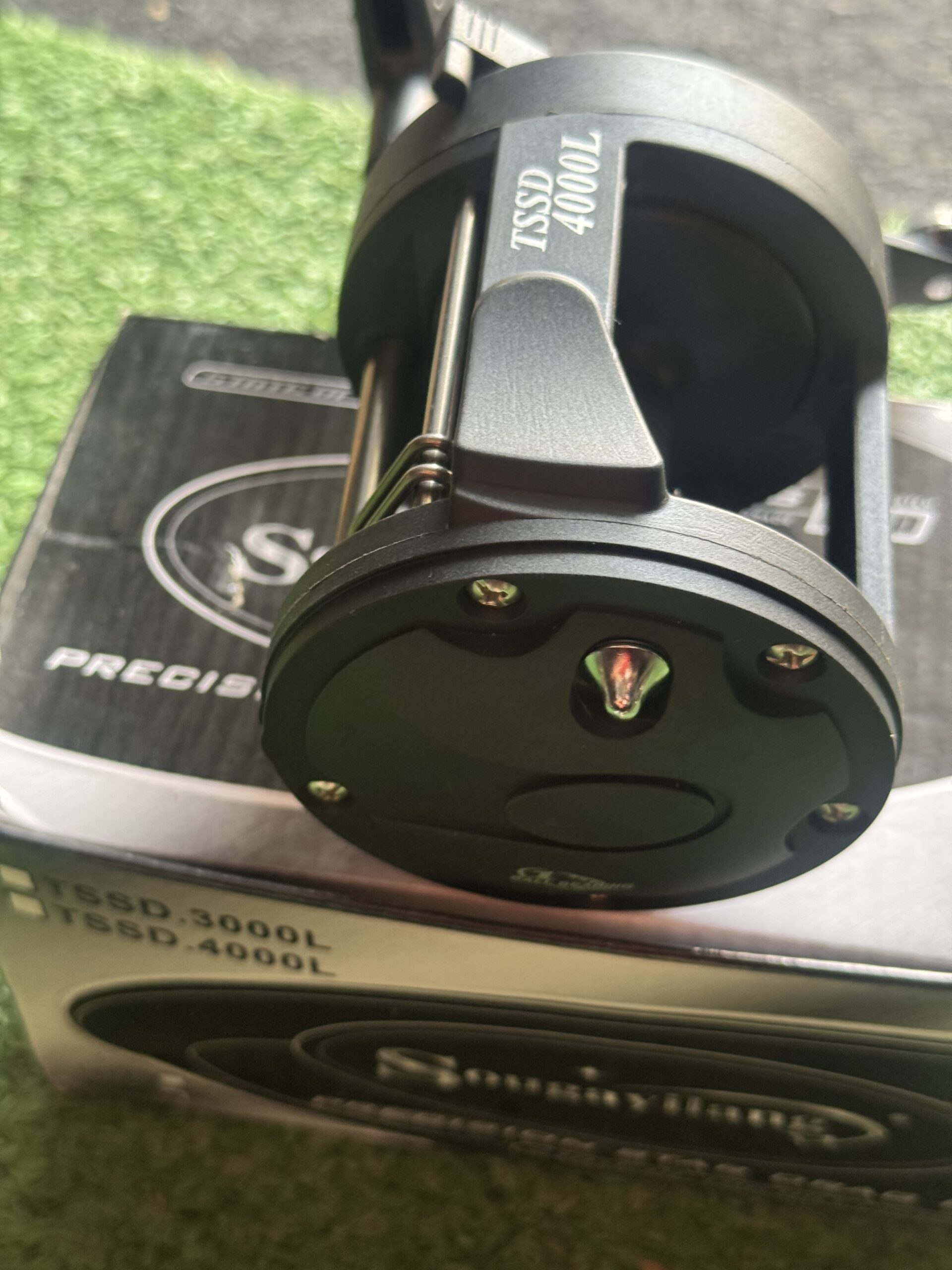Carretilha perfil Alto Ts4000 direita Pirarara - Imagem 2